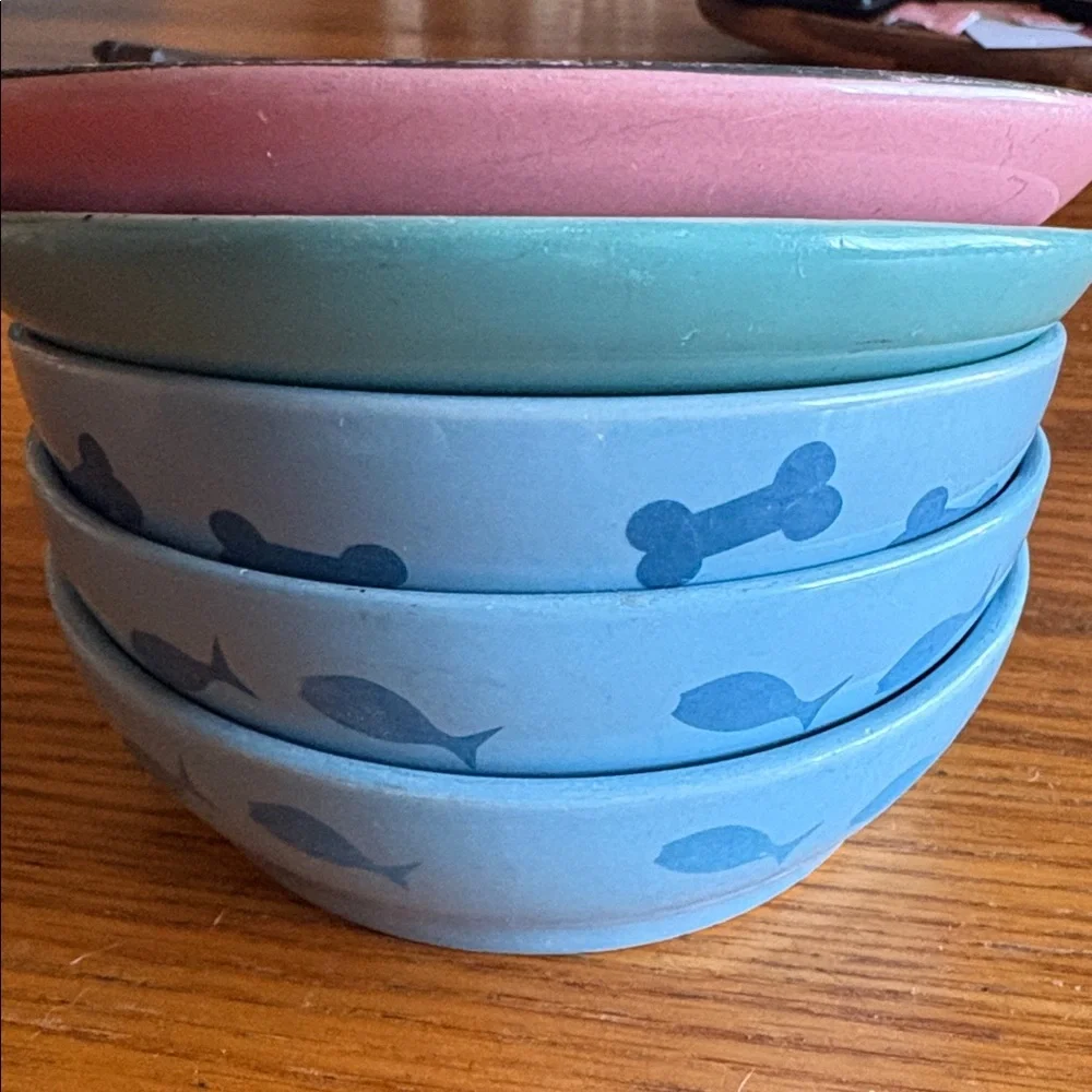 Set/5 Good used condition Blue Ceramic Pet Bowls Set with 'MEOW' and 'WOOF'